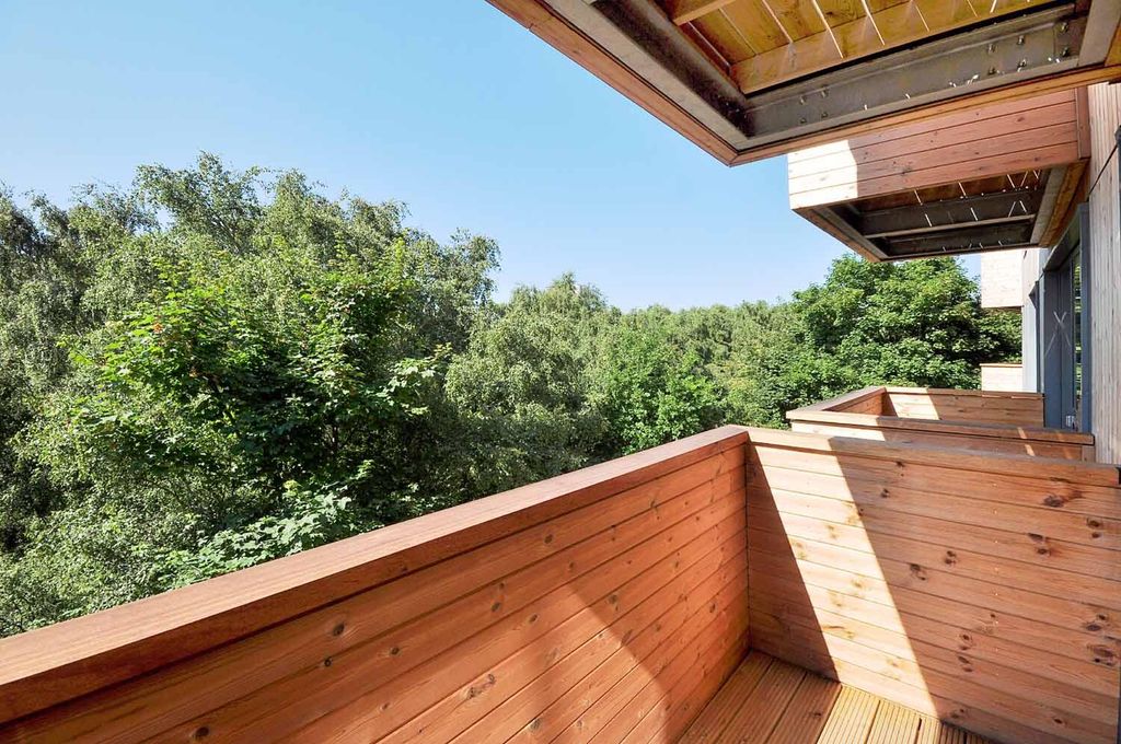 Property photo 3 of 10 Balcony