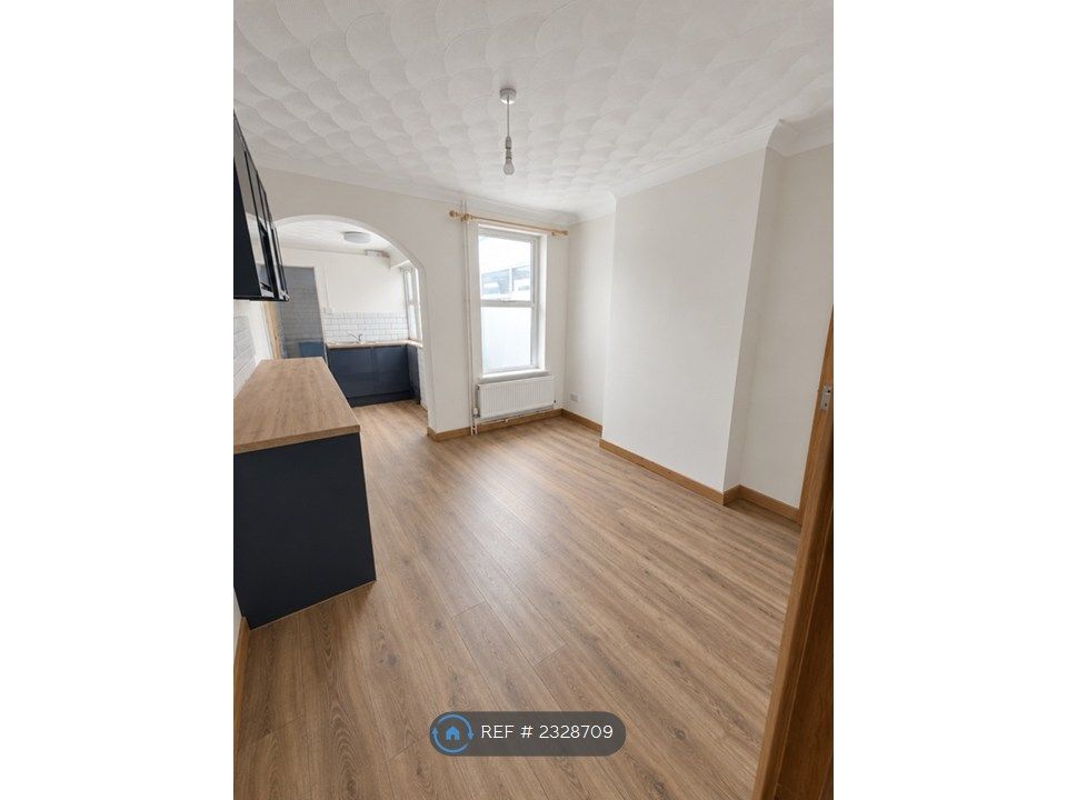 Property photo 3 of 31