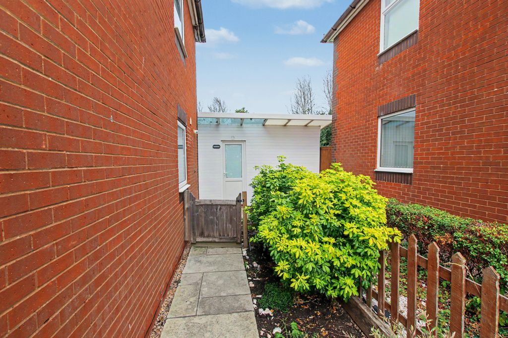 Property photo 2 of 5