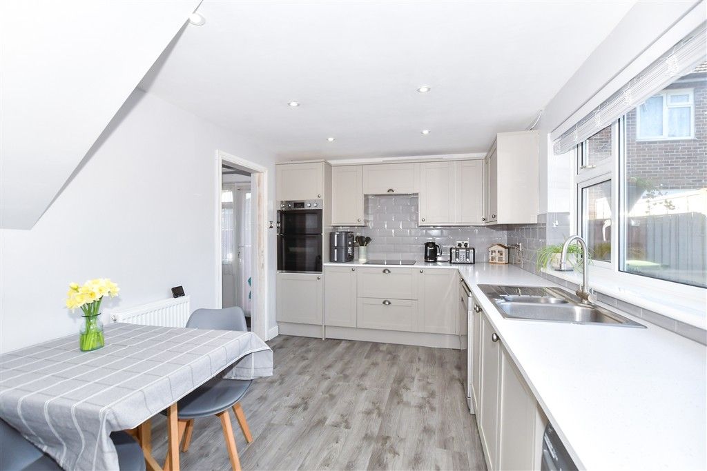 Property photo 2 of 10 Kitchen/Diner