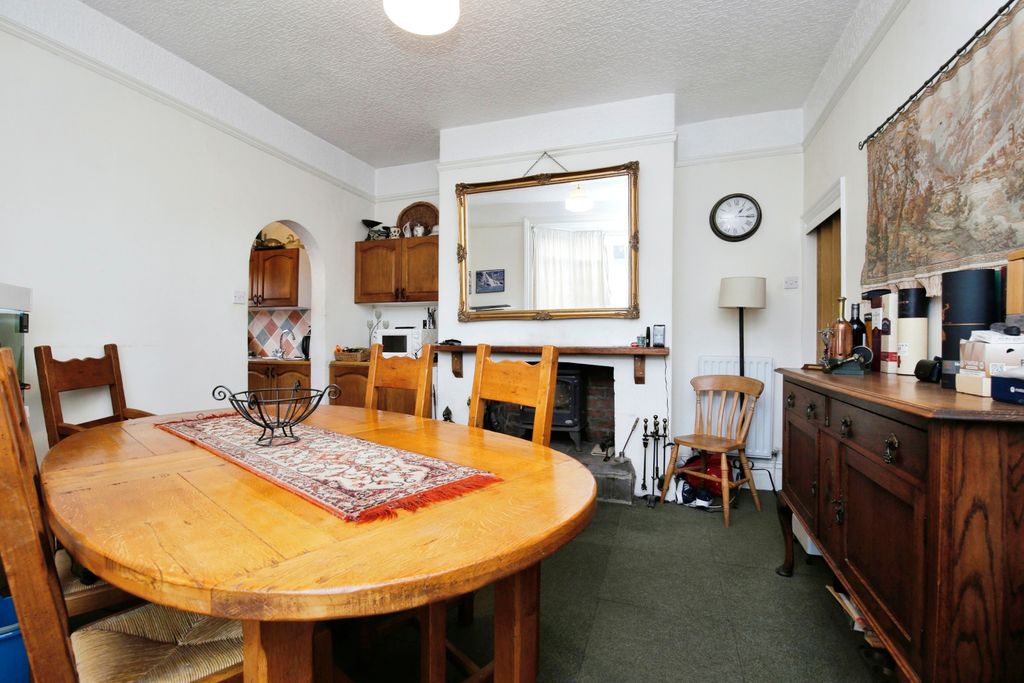 Property photo 3 of 15 Dining Room