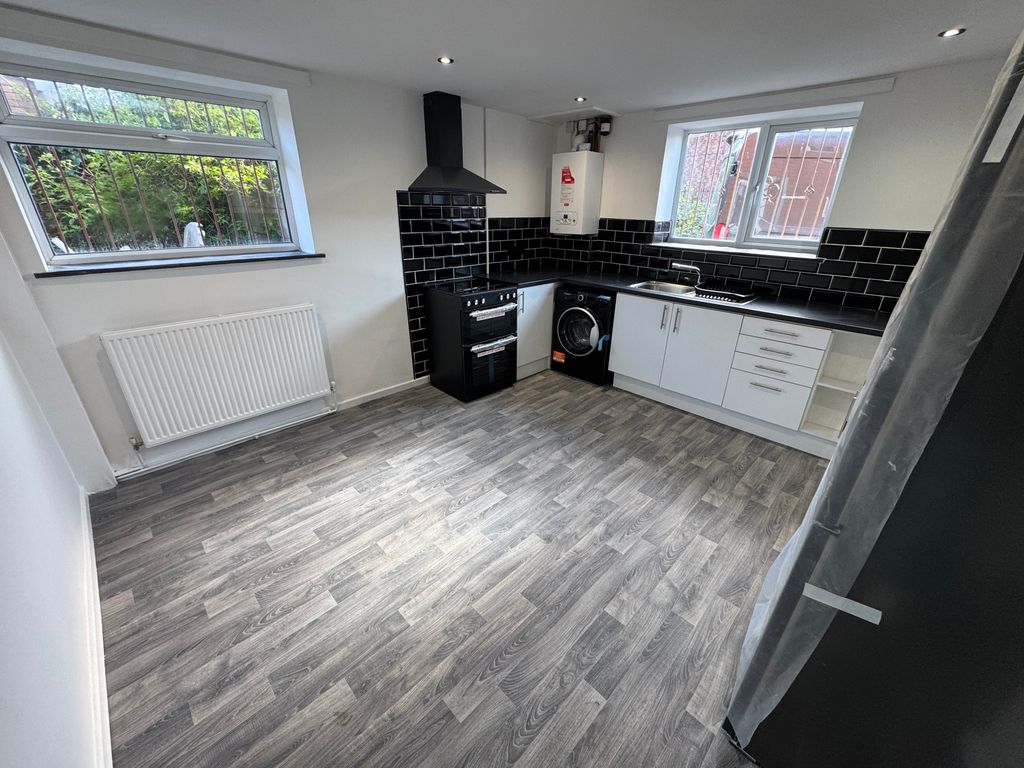 Property photo 2 of 11 Img_4335