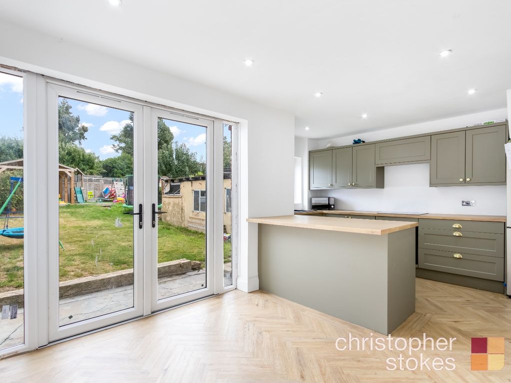Property photo 3 of 17 4456376
