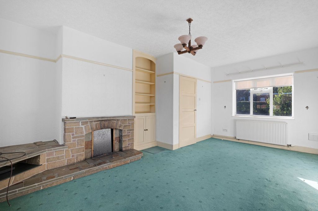 Property photo 2 of 14