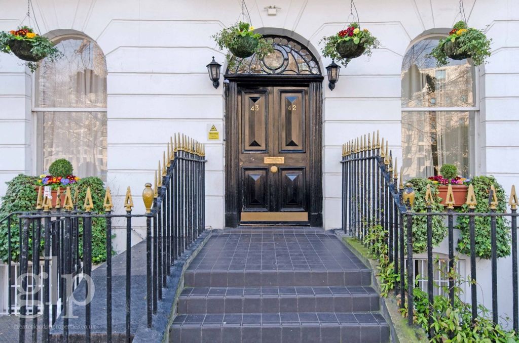 Property photo 1 of 7 2613710