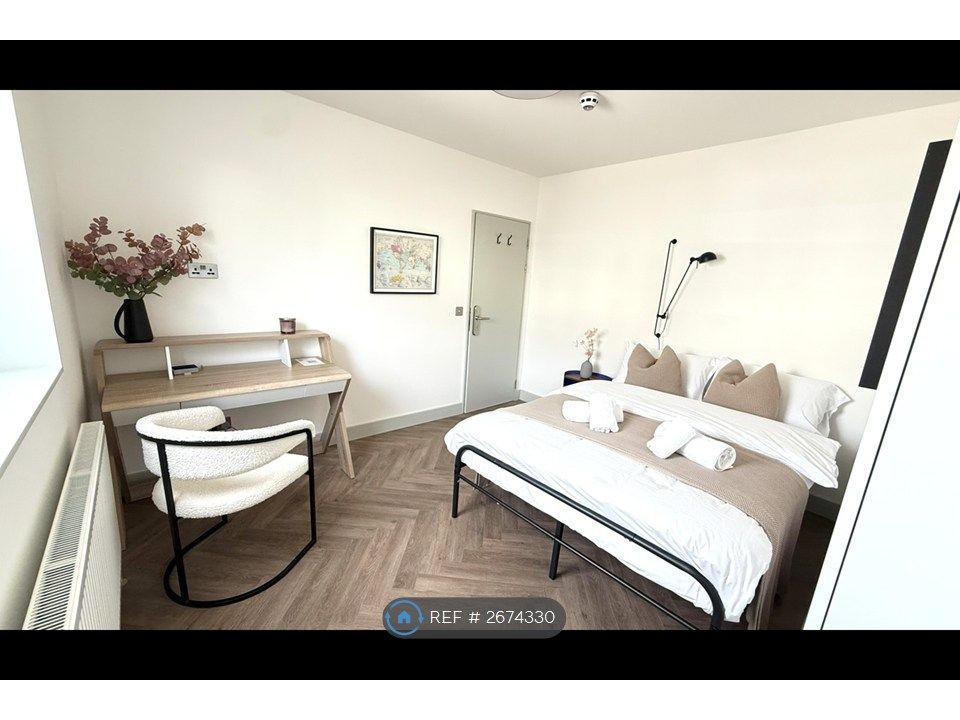 Property photo 1 of 35