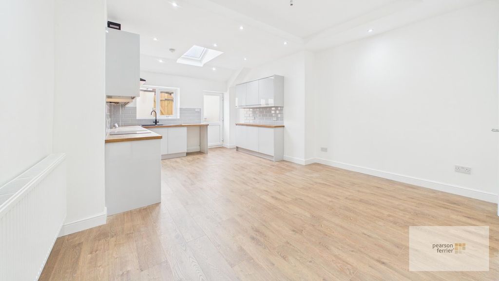 Property photo 1 of 12 Kitchen