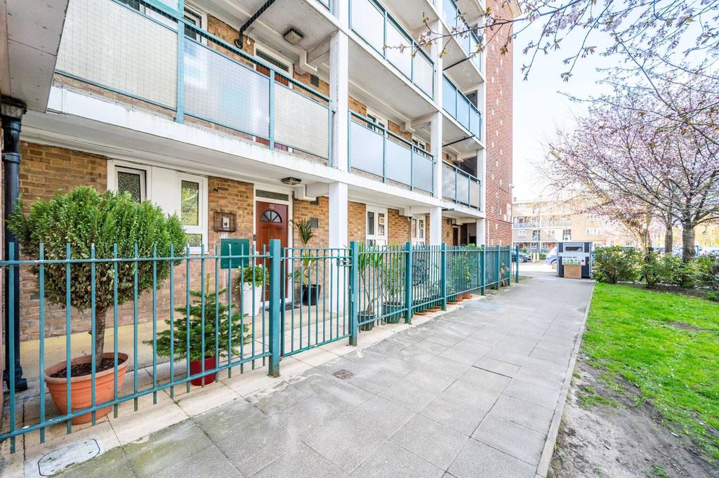 Property photo 2 of 12