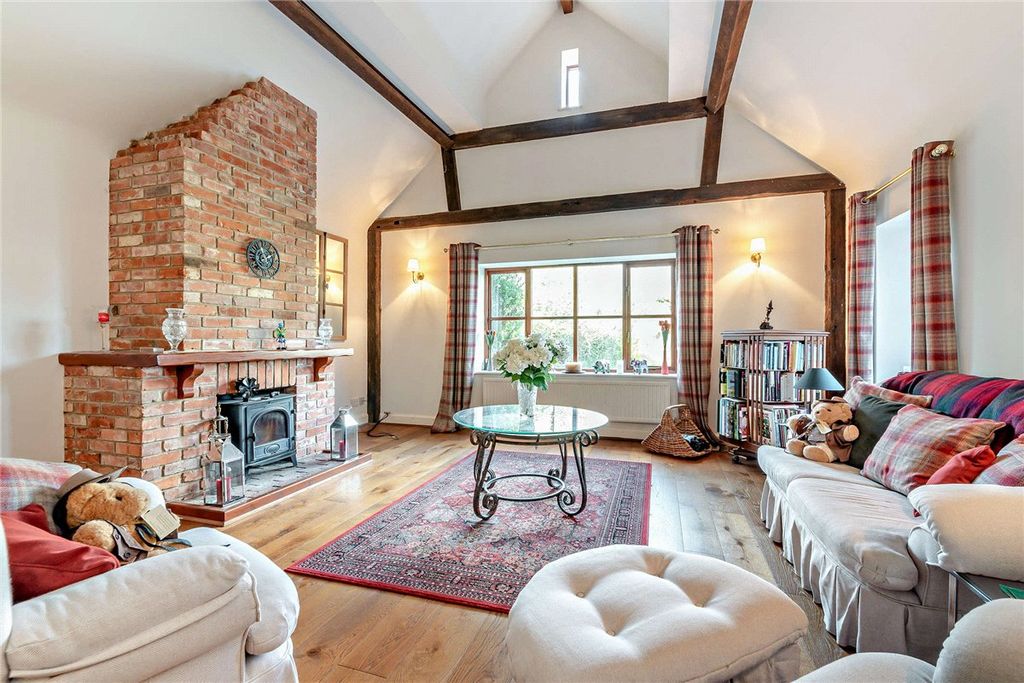 Property photo 2 of 22 Picture No. 21