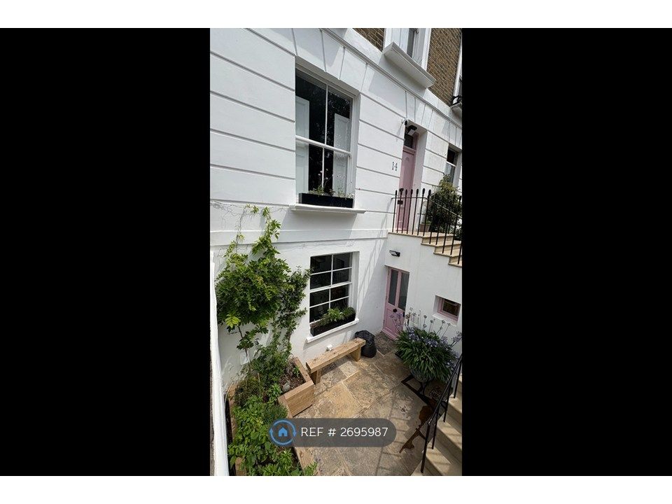 Property photo 1 of 17 Front Garden