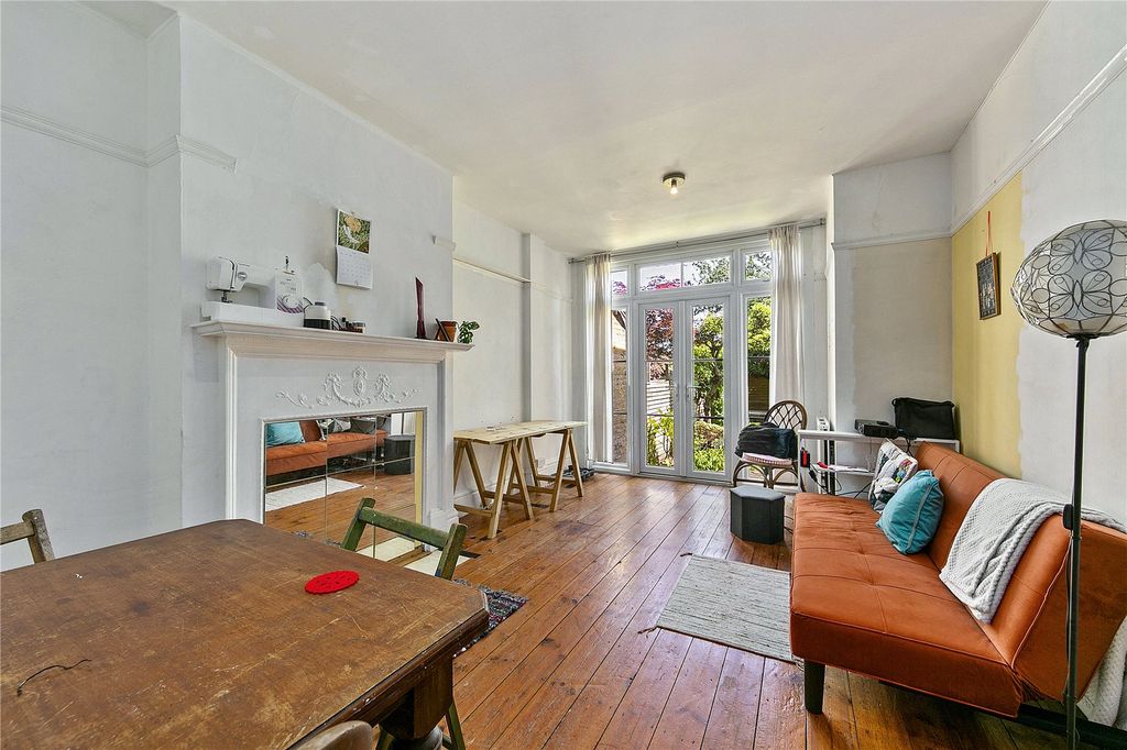 Property photo 2 of 10 Picture No. 06