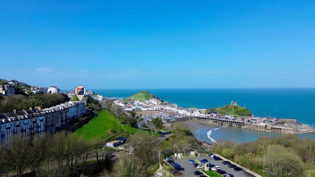 Property photo 2 of 21 Harbour View