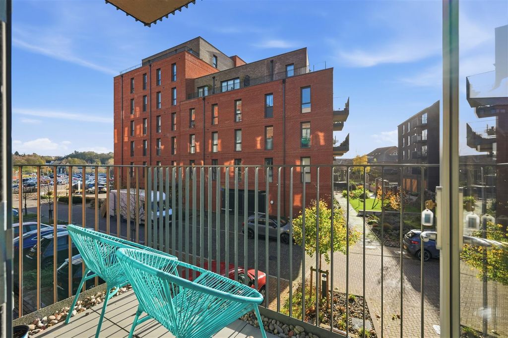 Property photo 1 of 29 Ar702683.Jpg