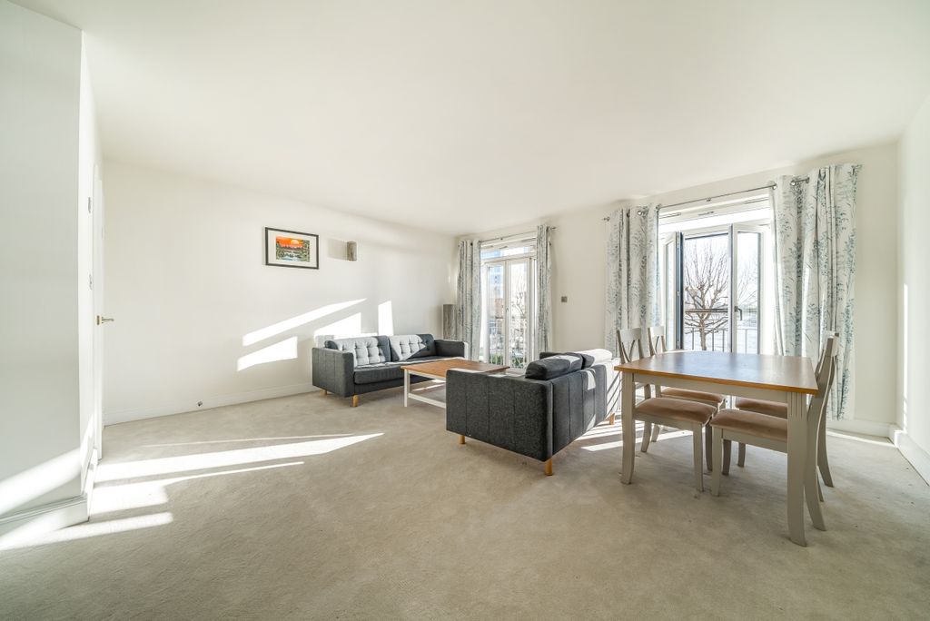 Property photo 3 of 23 1240450 (2)