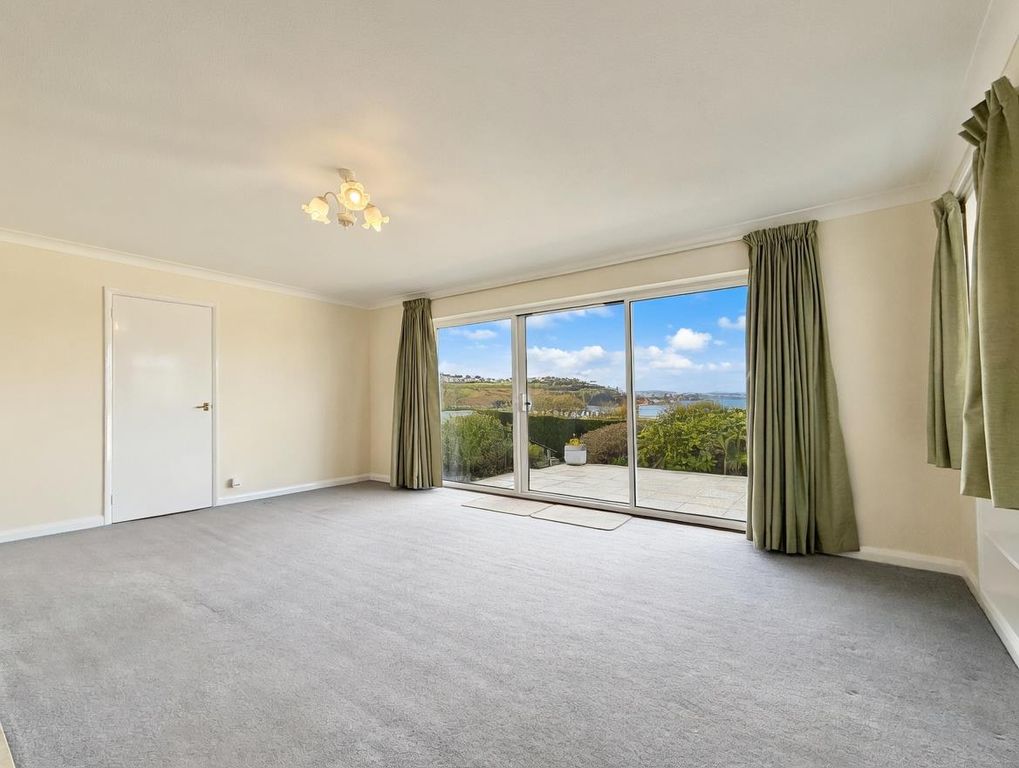 Property photo 3 of 25 d13Ls.Jpg