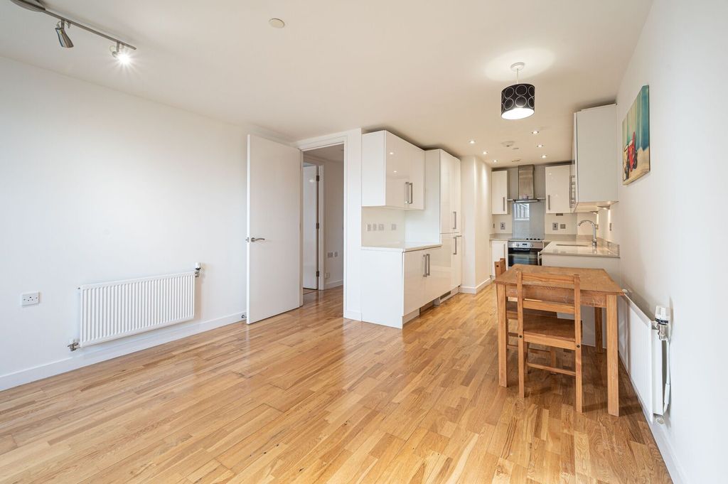 Property photo 3 of 7