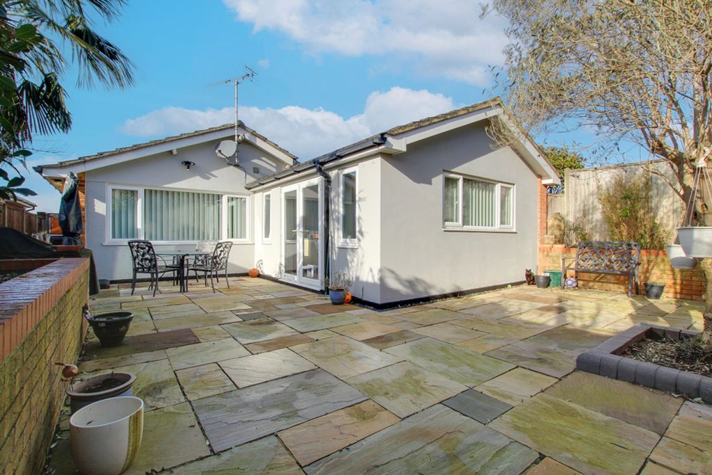 Property photo 2 of 20