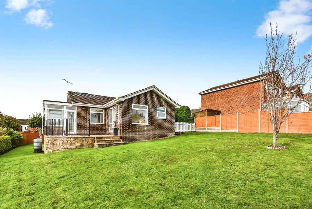 Property photo 2 of 17