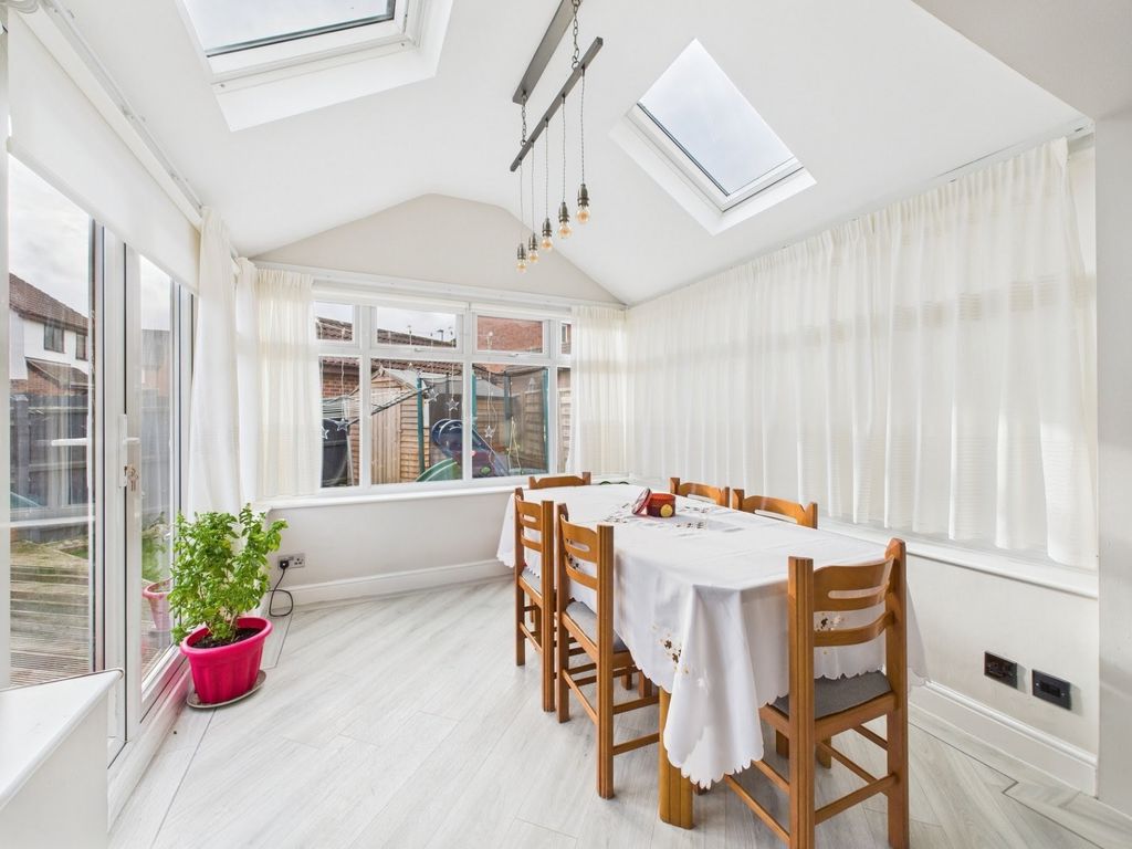Property photo 3 of 11 Dining Room