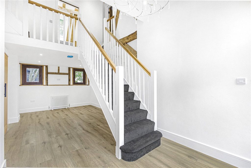 Property photo 2 of 14 Picture No. 03