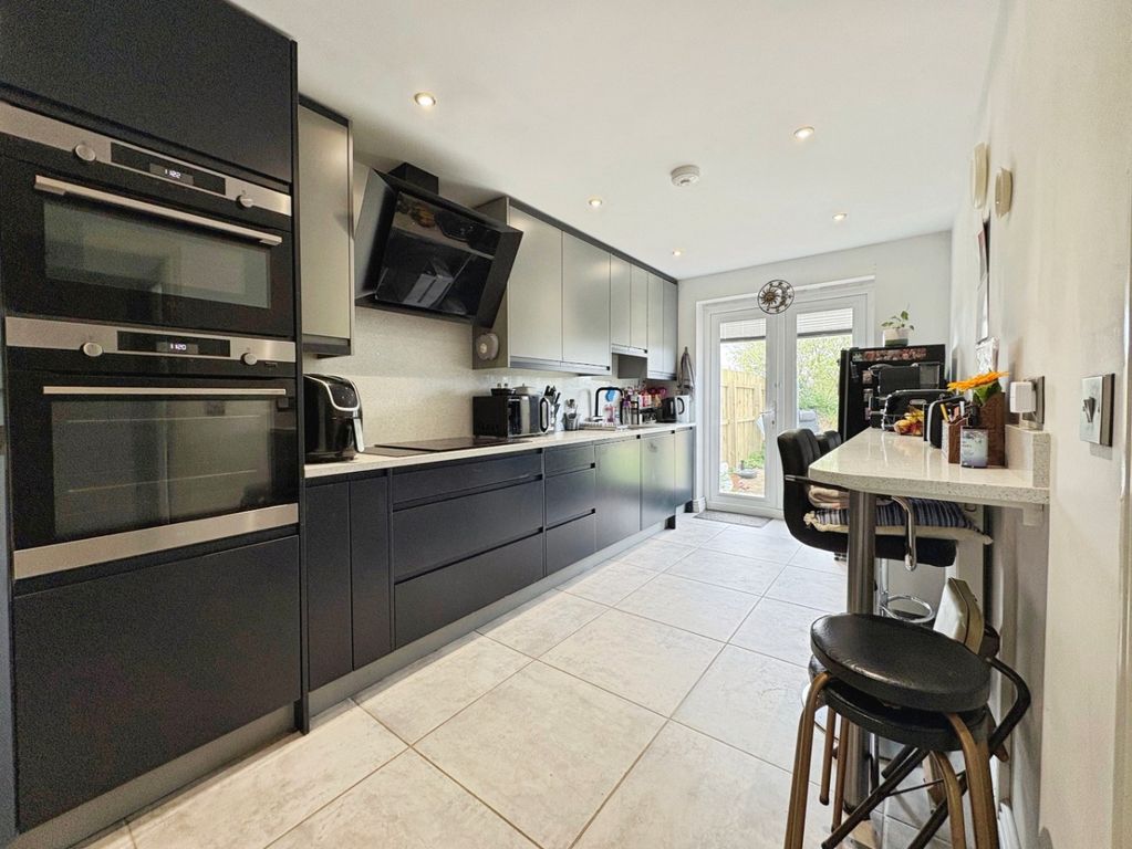 Property photo 3 of 25 5083402