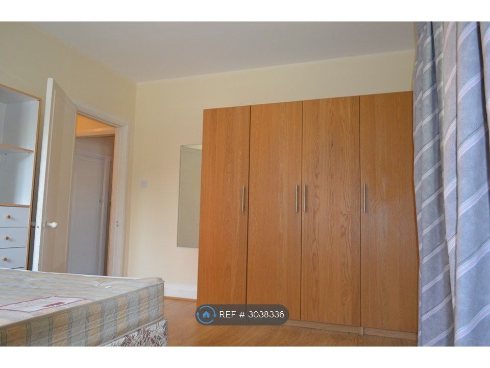 Property photo 3 of 10 Bedroom 1