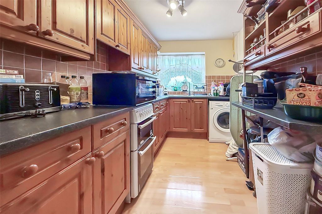 Property photo 3 of 11 Picture No. 13