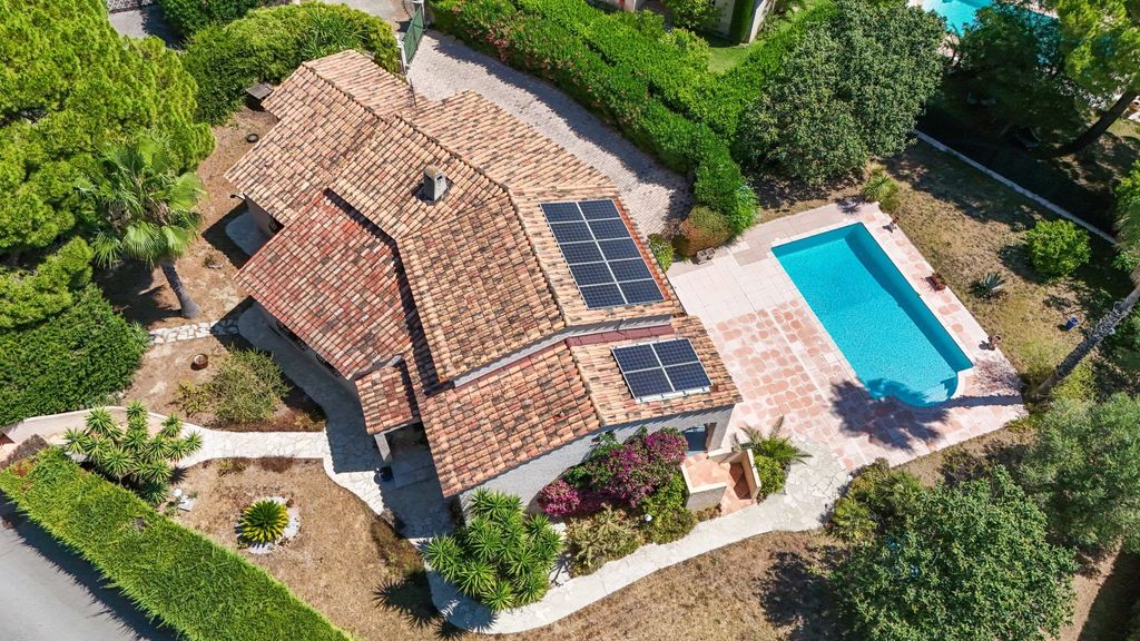 Property photo 2 of 14