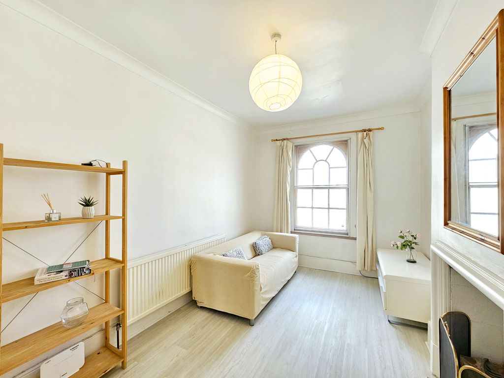 Property photo 1 of 4