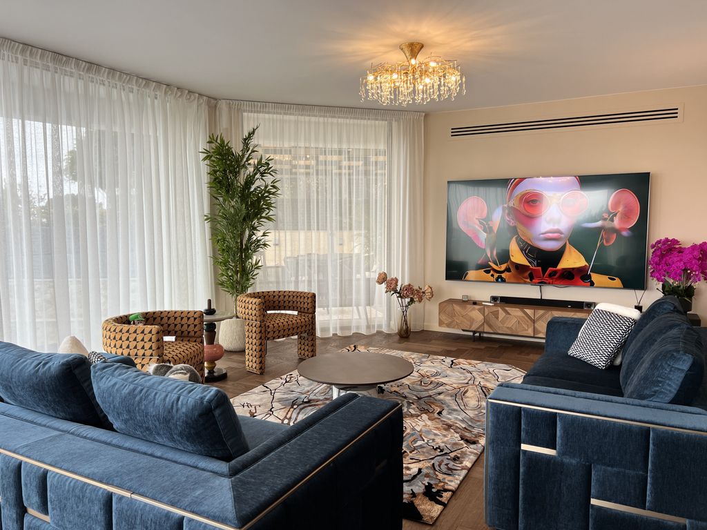 Property photo 3 of 51