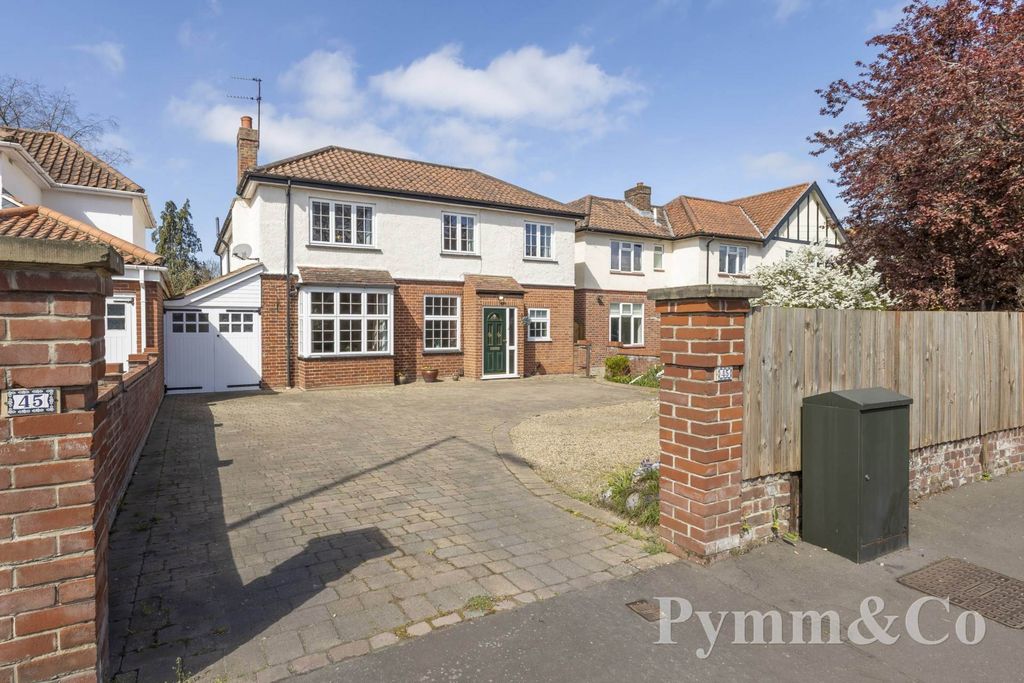 Property photo 1 of 24