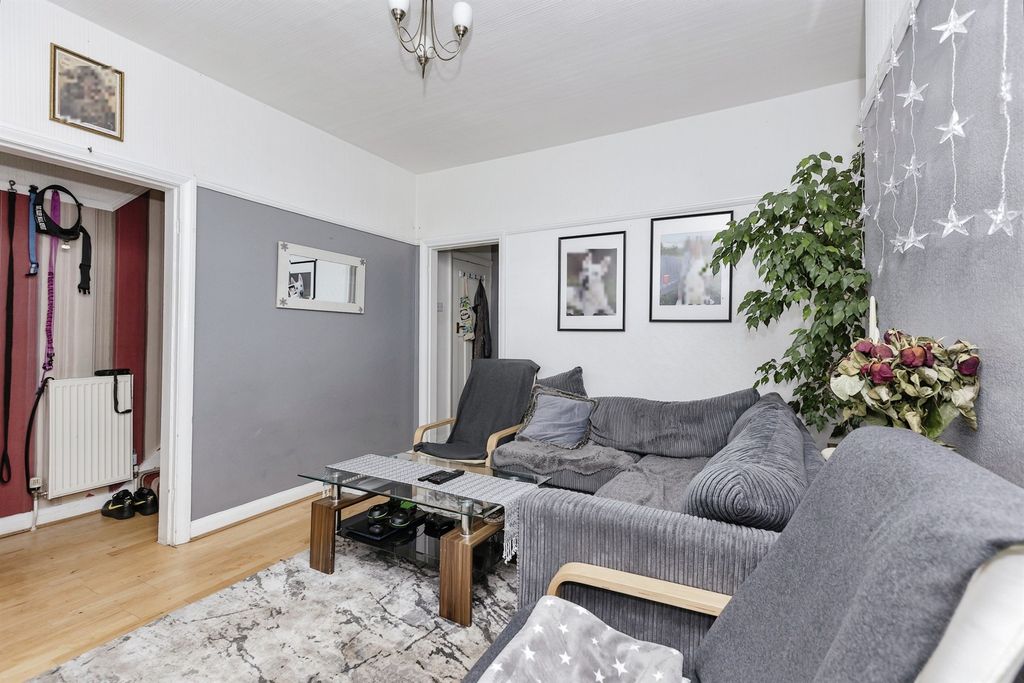 Property photo 2 of 15