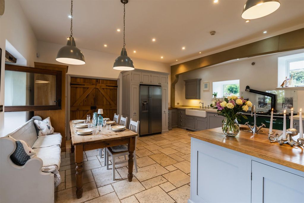 Property photo 3 of 54 Dining Kitchen