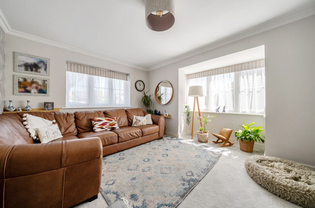 Property photo 3 of 23 36-6A79Ccb8694Fa-...