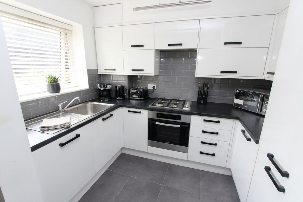 Property photo 2 of 9 Img_6842Ab