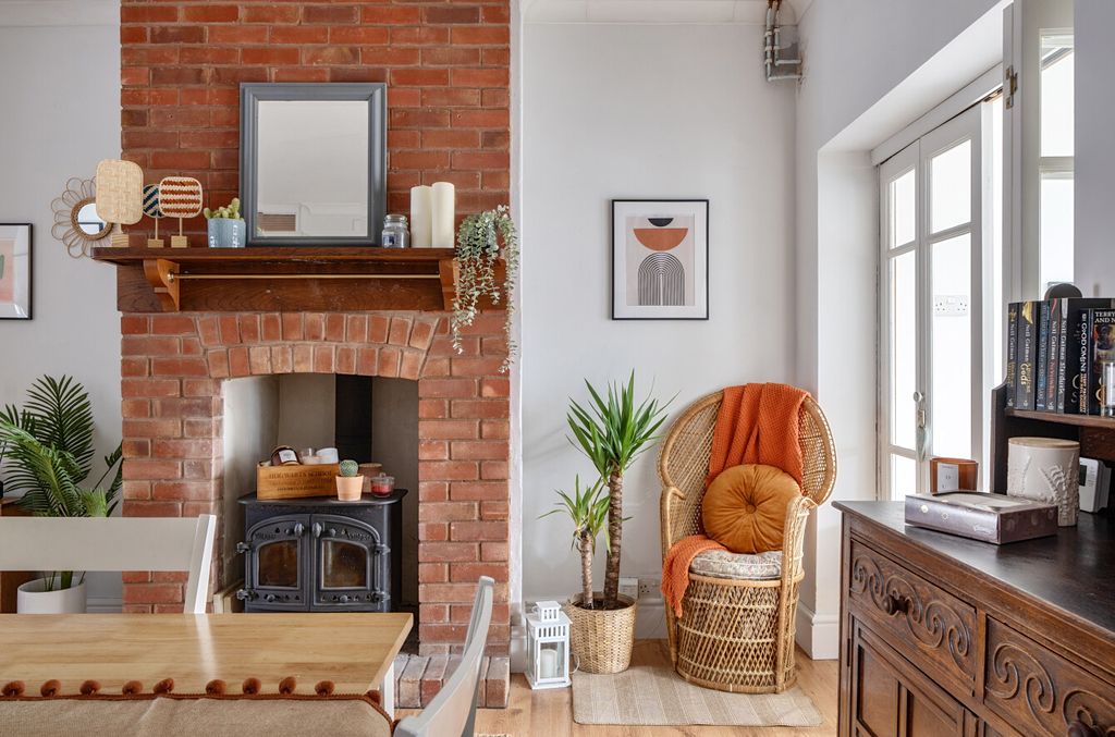 Property photo 2 of 16 Dining Room