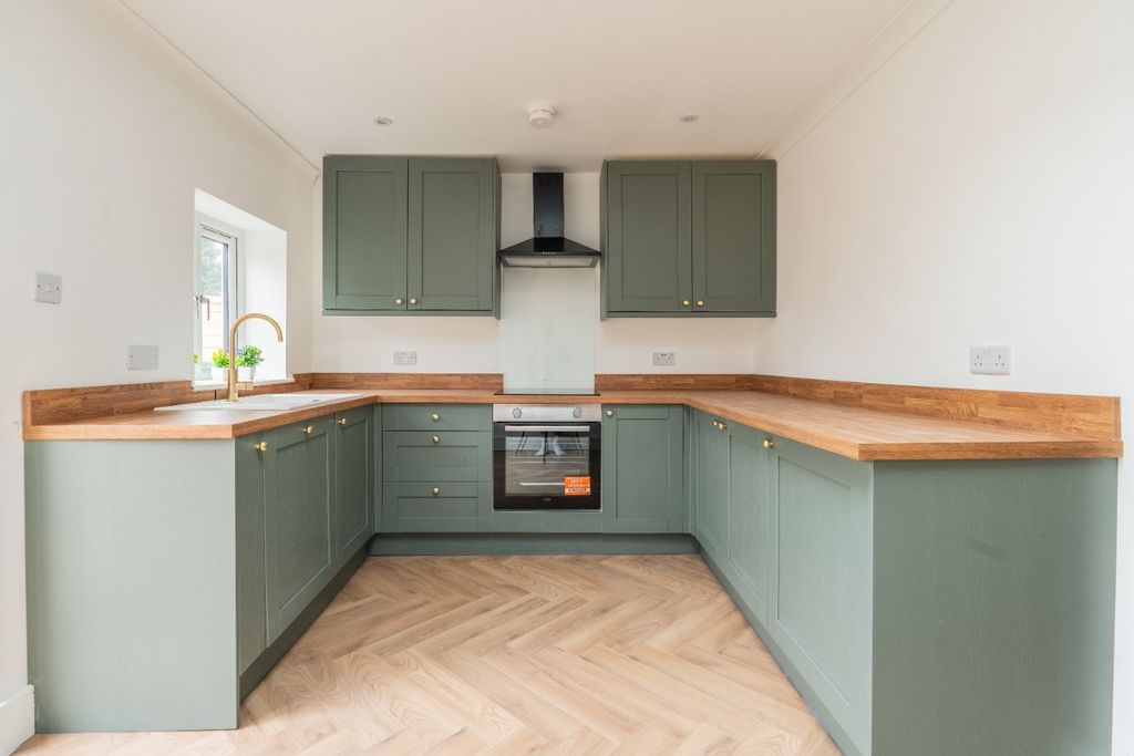 Property photo 1 of 20 4502811