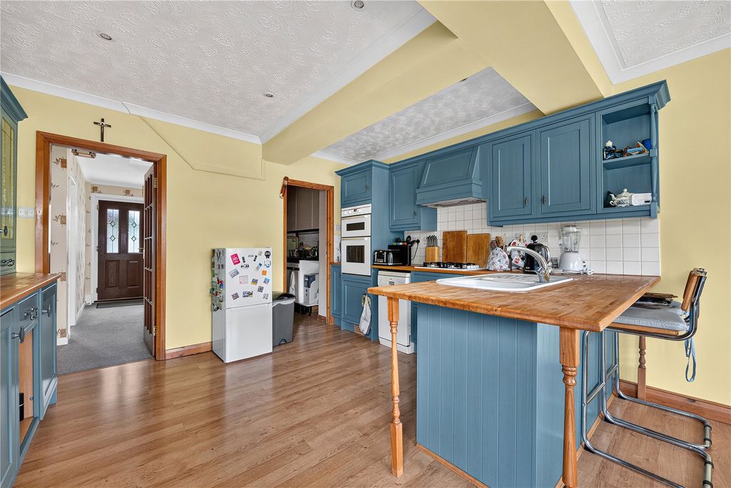 Property photo 3 of 21 Picture No. 36