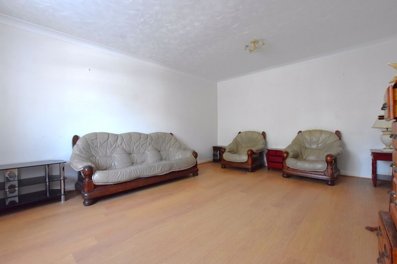 Property photo 3 of 14 Photo 9