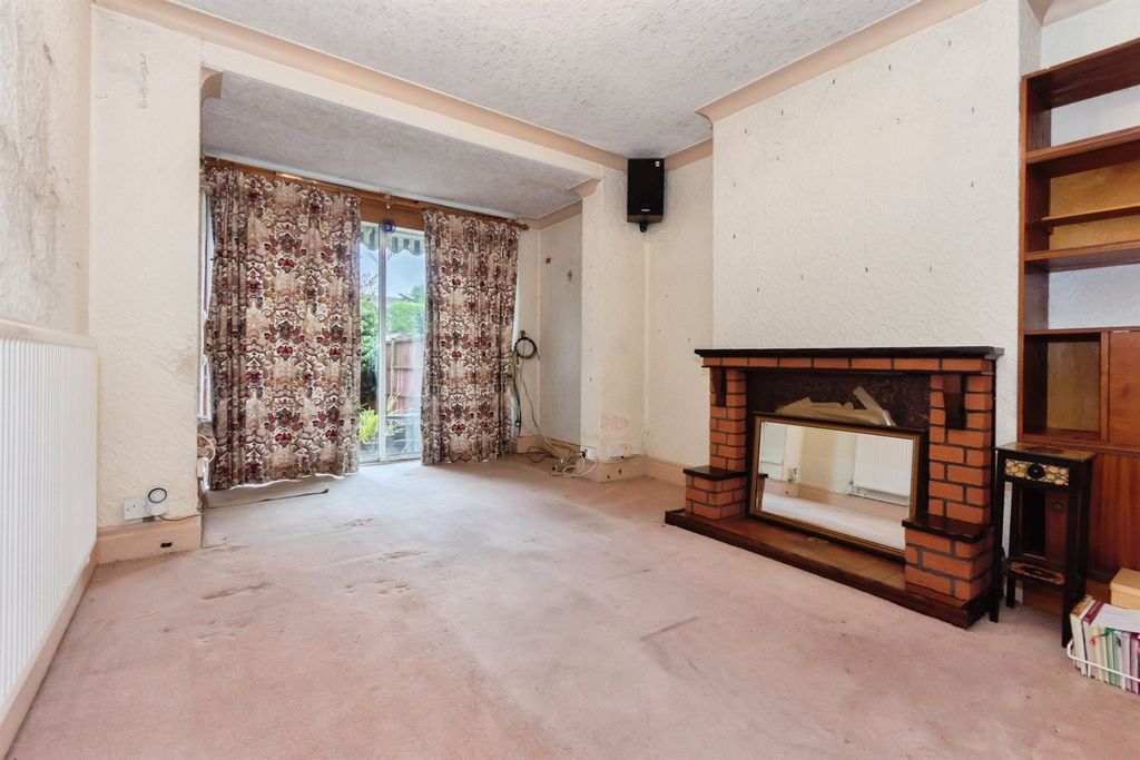 Property photo 3 of 17