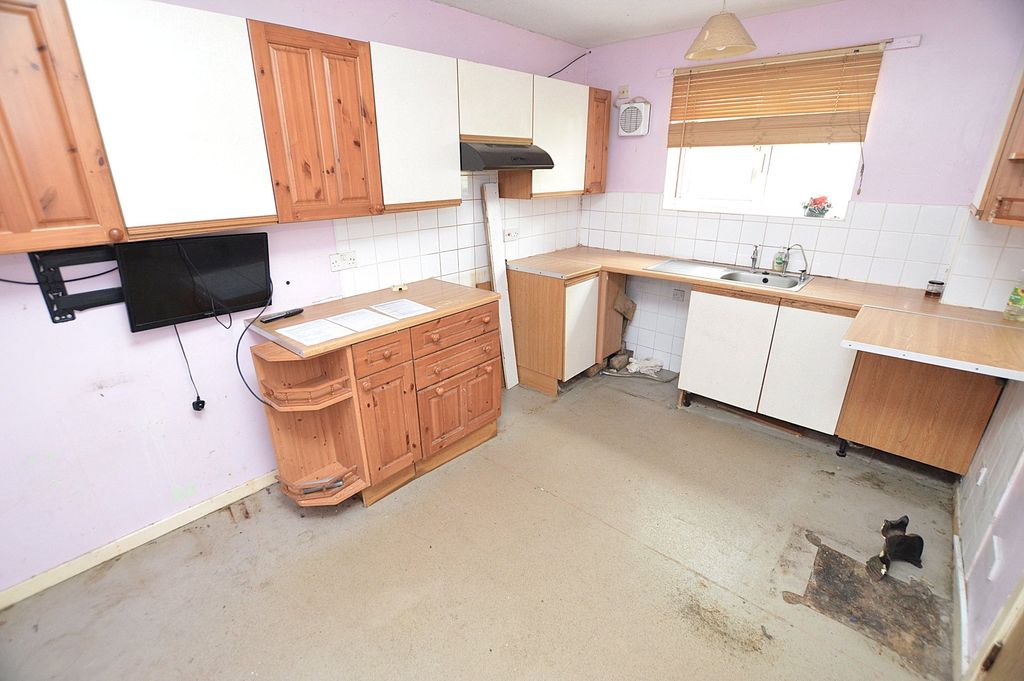 Property photo 2 of 8 Kitchen/Diner