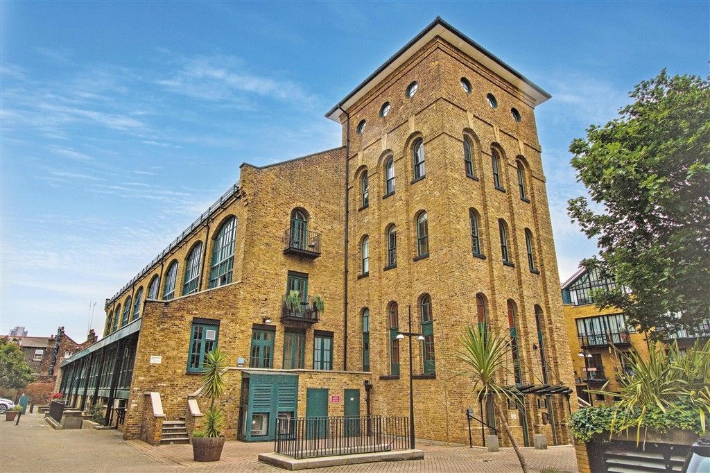Property photo 2 of 16