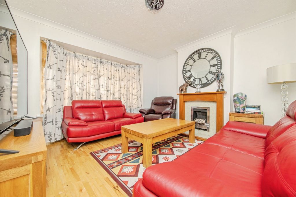 Property photo 3 of 19
