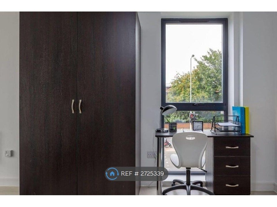 Property photo 2 of 5