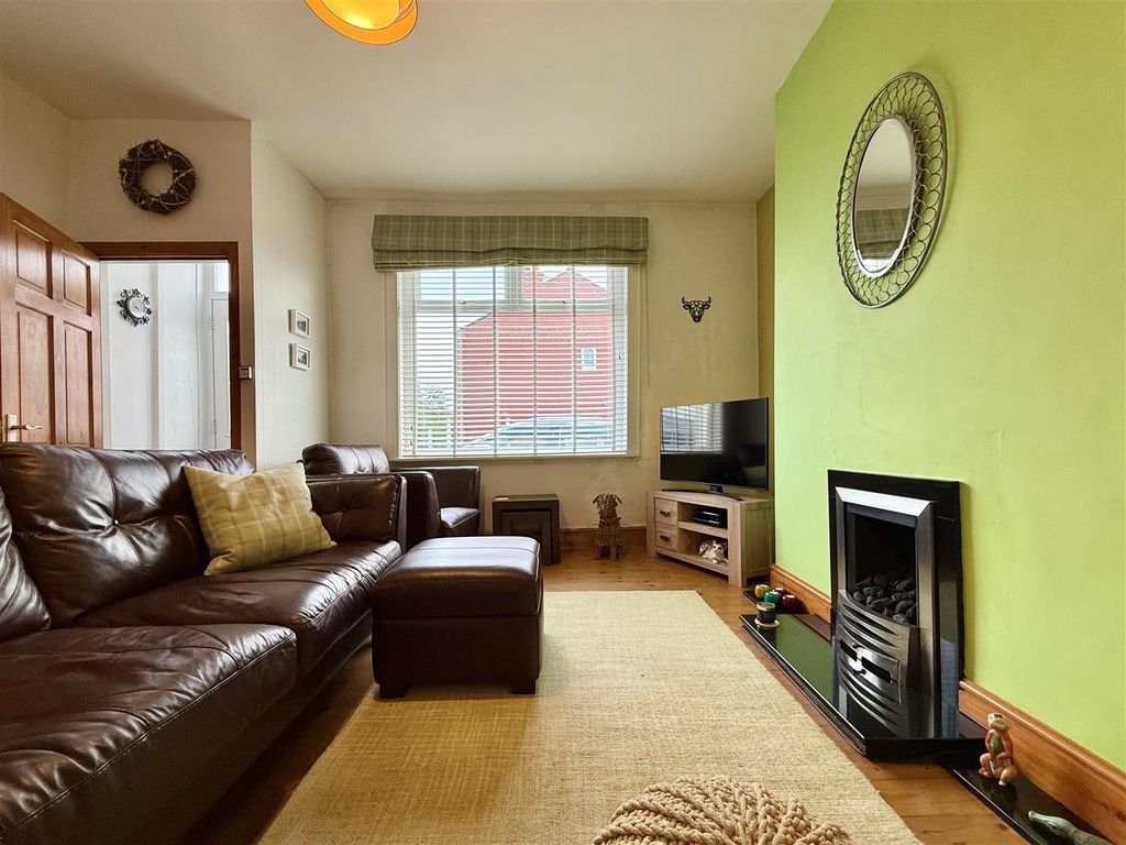 Property photo 3 of 24