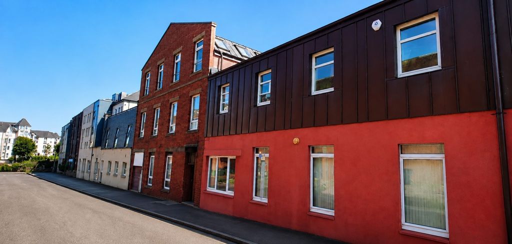 Property photo 1 of 8 Allied-Surveyors-Scotland-6-3 Beaverhall Road, Edi