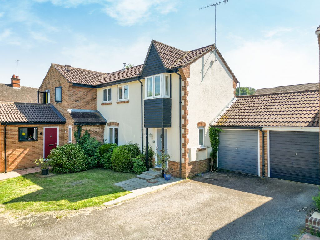 Property photo 1 of 22 Merling Croft, Northchurch, Berkhamsted