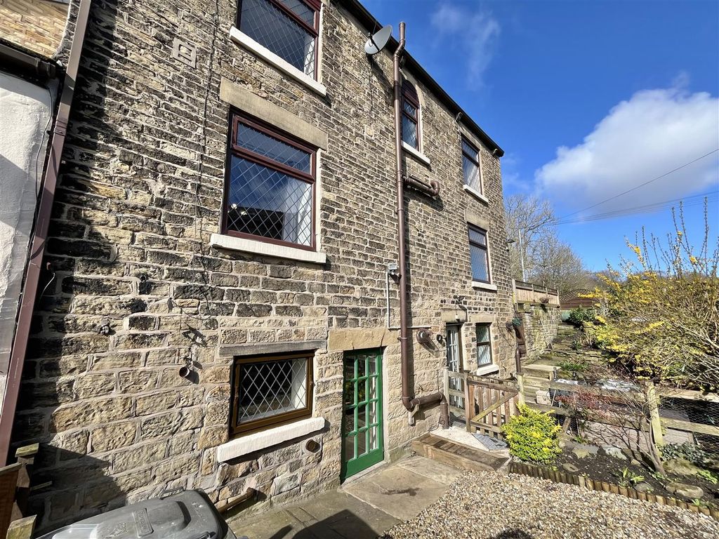 Property photo 2 of 12 Rear View