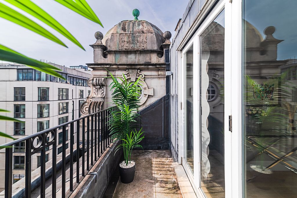 Property photo 3 of 56