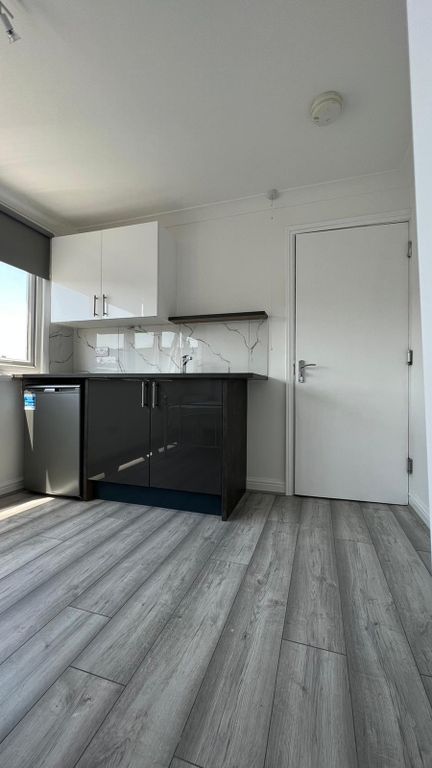 Property photo 3 of 10 Fd506Cfb-3004-40c4-9657-4F082Dde87c2